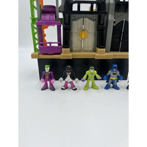 BATMAN Wayne Manor 2015 Fisher-Price IMAGINEXT PLAYSET HERO With Figures - Picture 2 of 6